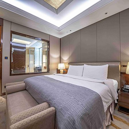Zhaolin Grand Hotel Beijing Bagian luar foto