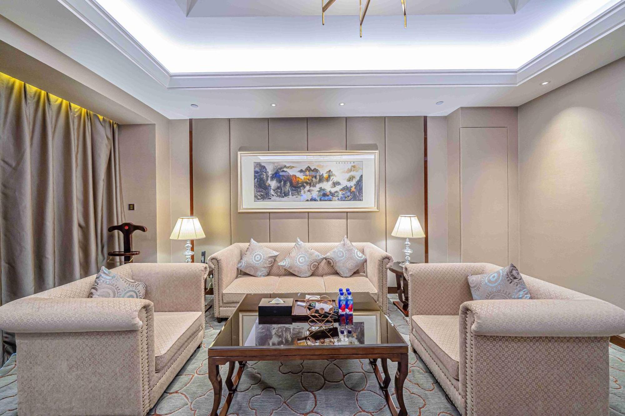 Zhaolin Grand Hotel Beijing Bagian luar foto